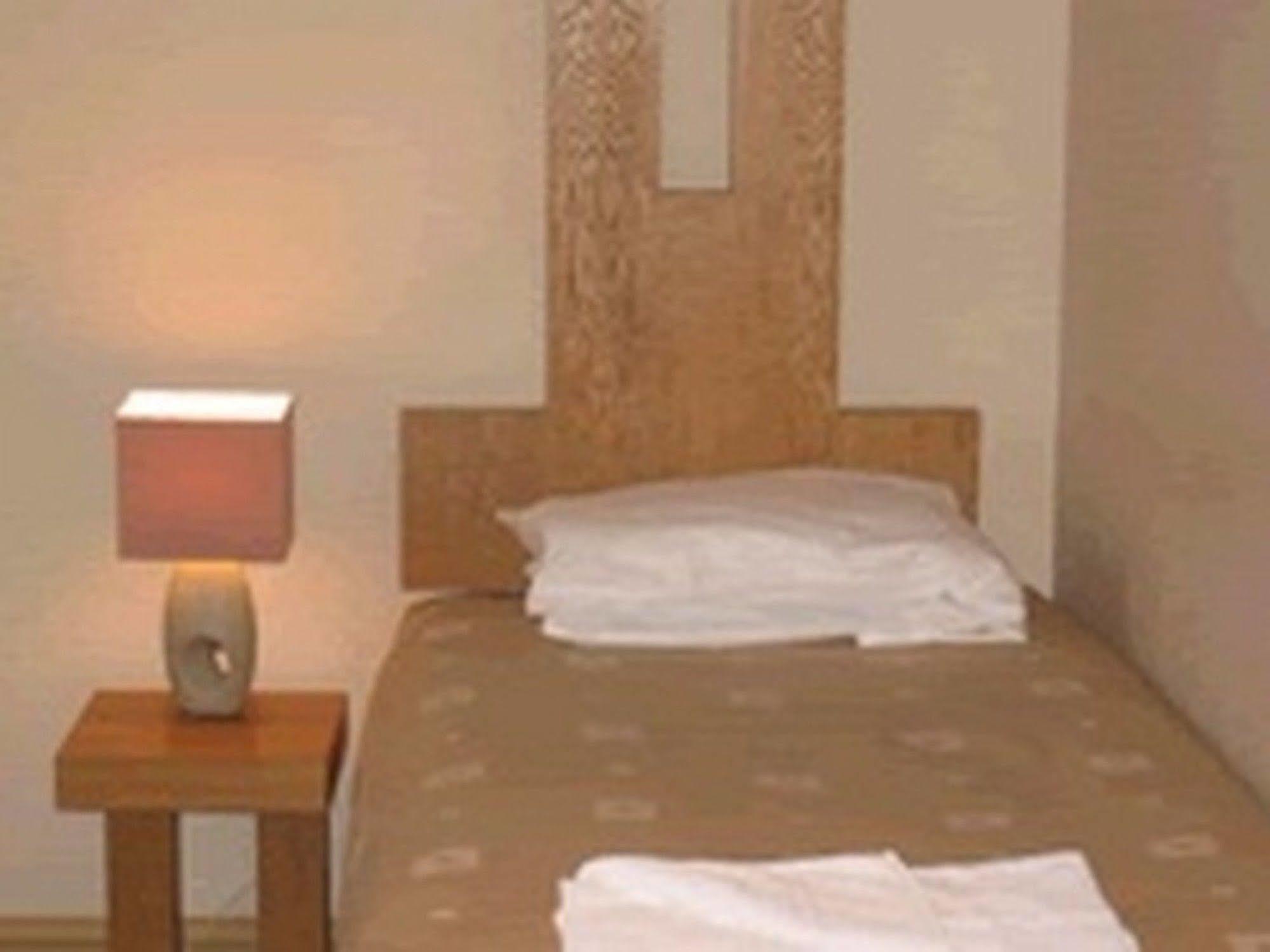Sussex Lodge Guest House Slough Zewnętrze zdjęcie